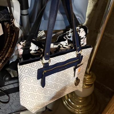 Sale Photo Thumbnail #152