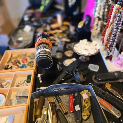 Sale Photo Thumbnail #50