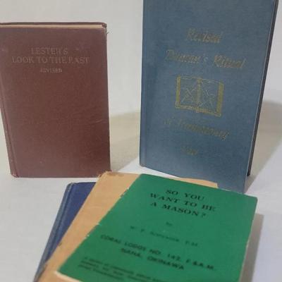 Vintage Books On Freemasonry Including 1927 Lester's Look To The East