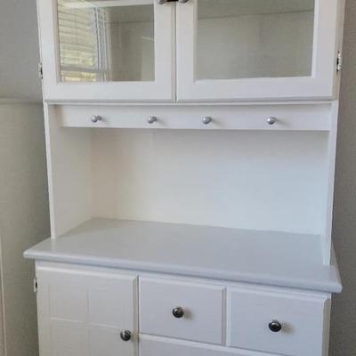 Country Style Kitchen Hutch