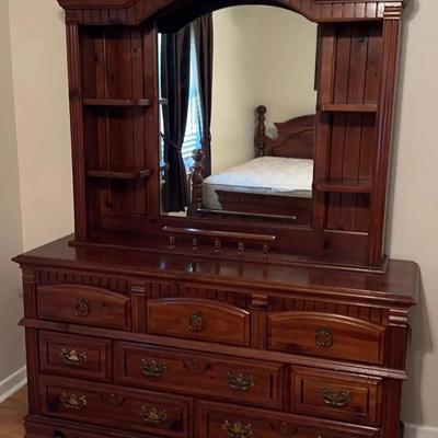 Broyhill Dresser With Mirror