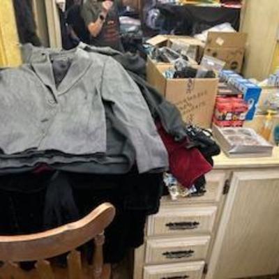 Sale Photo Thumbnail #95