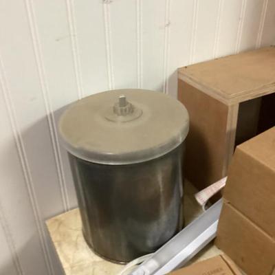 Sale Photo Thumbnail #155: Ice bucket