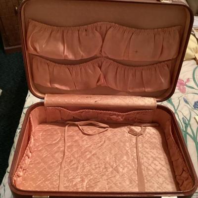 Sale Photo Thumbnail #4: Vintage starline suitcase aka lady baltimore suitcase