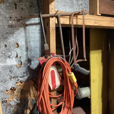Sale Photo Thumbnail #50: Extension cord