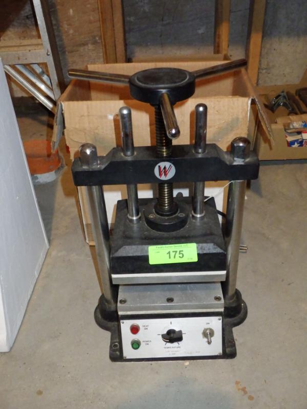 Sale Photo Thumbnail #122