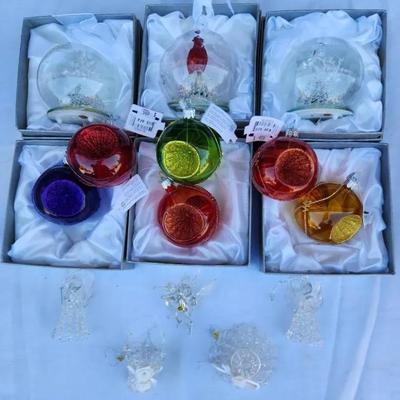 Glassy Ornaments 