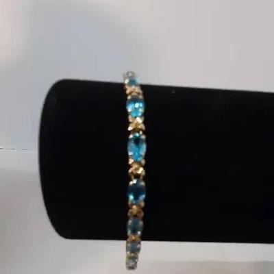 14K Gold Topaz Bracelet - 6g with Stones 
