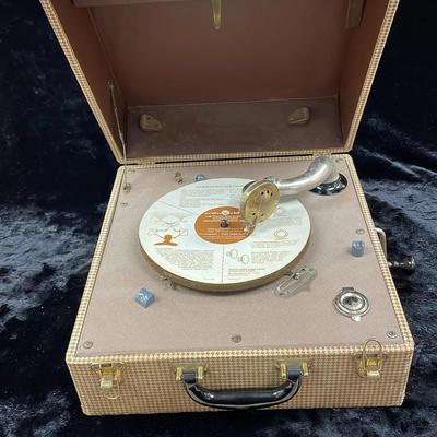 Portophonic? Victrola Hand Crank Portable Record Player