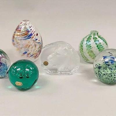 Glass Collectibles With Detailed Movement 