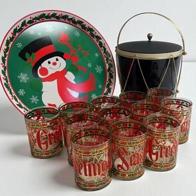 Festive And Fabulous Retro Holiday Bar Set Up