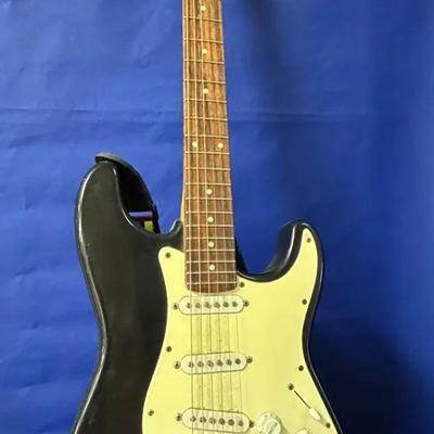 Squier Strat Fender Electric Guitar