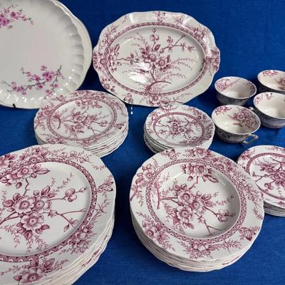 Vintage Alfred Meakin Red Floral China Pattern