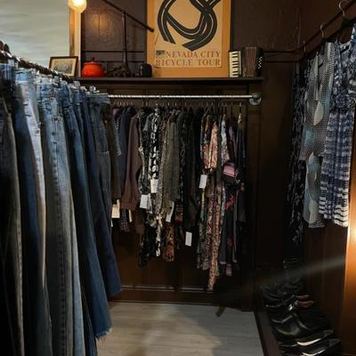 Sale Photo Thumbnail #31