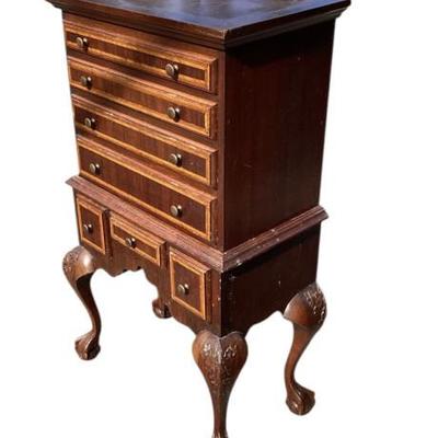 Sale Photo Thumbnail #300