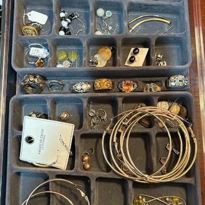 Sale Photo Thumbnail #220