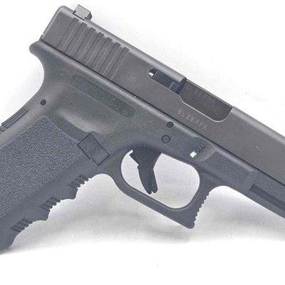 208 • glock 17 9mm semi auto pistol