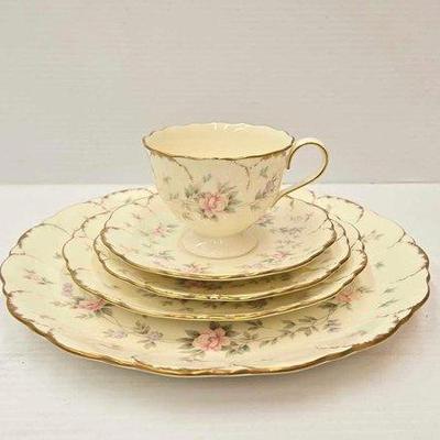 2146 • new!! mikasa bone china