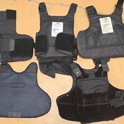 Sale Photo Thumbnail #149: 1902 • body armor plates and plate carriers