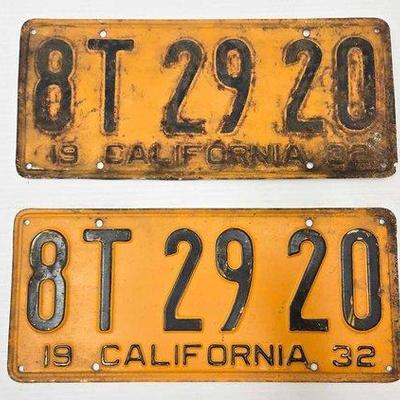 2139 • matching pair of 1932 vintage california license plates
