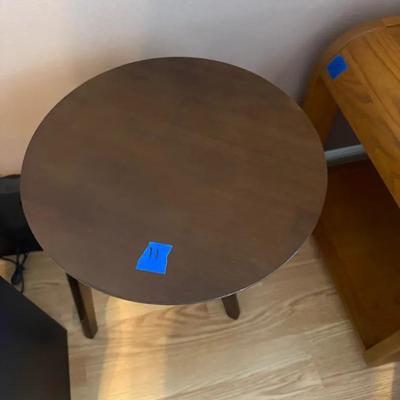 Small Round Table 16in Round 23 Tall