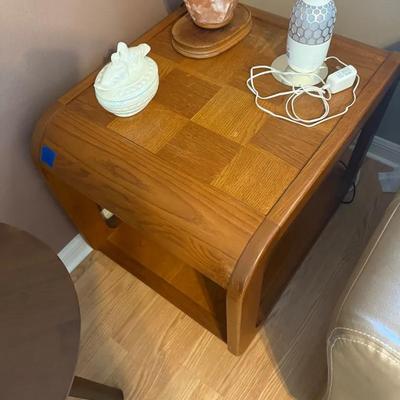 End Table 21x25x21