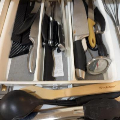 Lot Of Kitchen Knives 