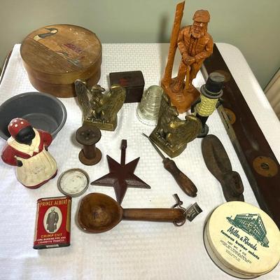 Lot of Primitive Americana Items: Cast Iron & More