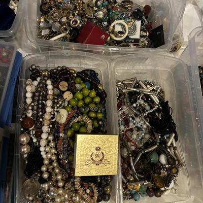 Sale Photo Thumbnail #96