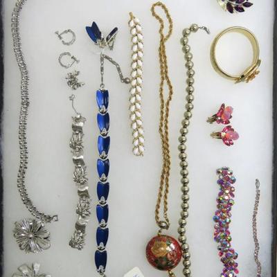 Sale Photo Thumbnail #612