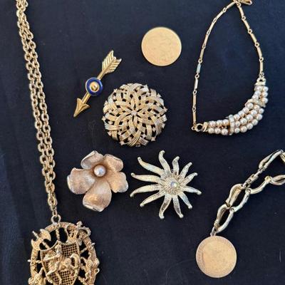 Sale Photo Thumbnail #399