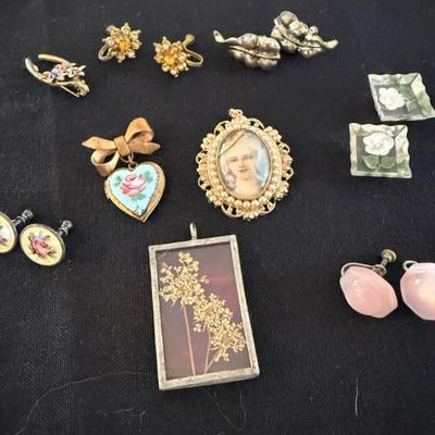 Sale Photo Thumbnail #398