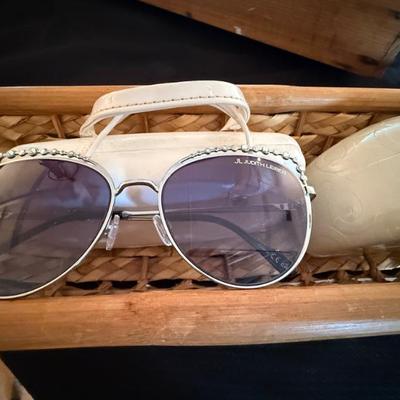 Sale Photo Thumbnail #373