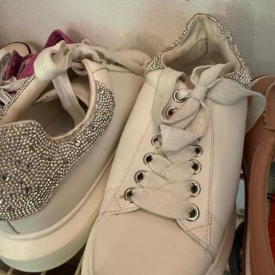 Sale Photo Thumbnail #198