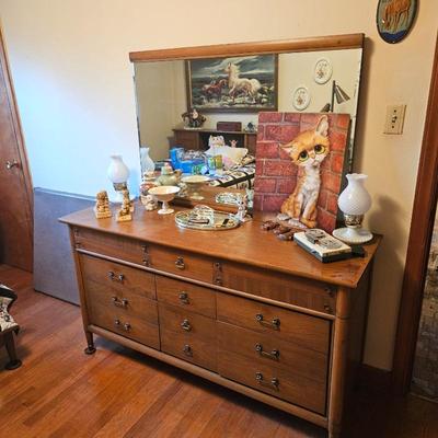 Sale Photo Thumbnail #20: Mid Century Modern Bedroom set
