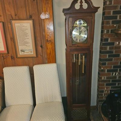 Sale Photo Thumbnail #33: Vintage Grandfather Clock