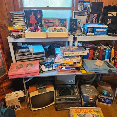 Sale Photo Thumbnail #15: Vintage Games Barbie's 