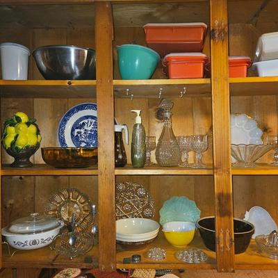 Sale Photo Thumbnail #42: Vintage Pyrex and Various dishes