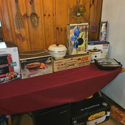 Sale Photo Thumbnail #34: Retro Kitchen (Still in Box)