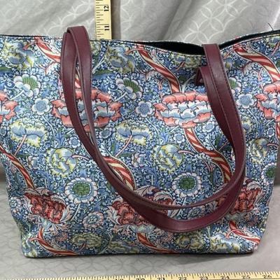 Sale Photo Thumbnail #102