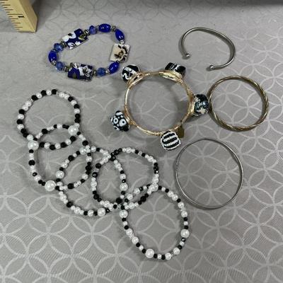 Sale Photo Thumbnail #129