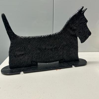 Sale Photo Thumbnail #221: Cast iron Scotty / Scottish Terrier dog door stop. 