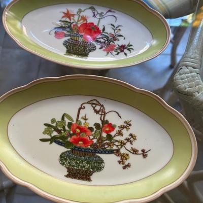 Sale Photo Thumbnail #359: Vintage Mottahedeh porcelain pieces. 2 available. 