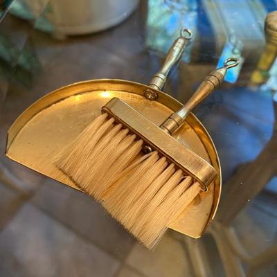 Sale Photo Thumbnail #367: Vintage brass crummer. 