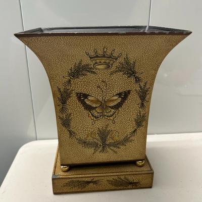 Sale Photo Thumbnail #307: Butterly cache pot. 