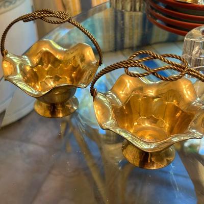 Sale Photo Thumbnail #366: Vintage solid bras braided hadle baskets. 