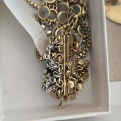 Sale Photo Thumbnail #436