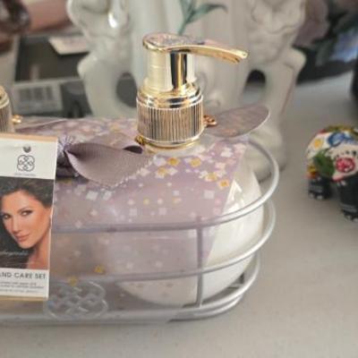 Sale Photo Thumbnail #398