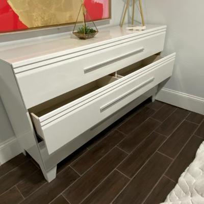 Sale Photo Thumbnail #50