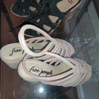 Sale Photo Thumbnail #25